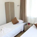 أغان بنسيون