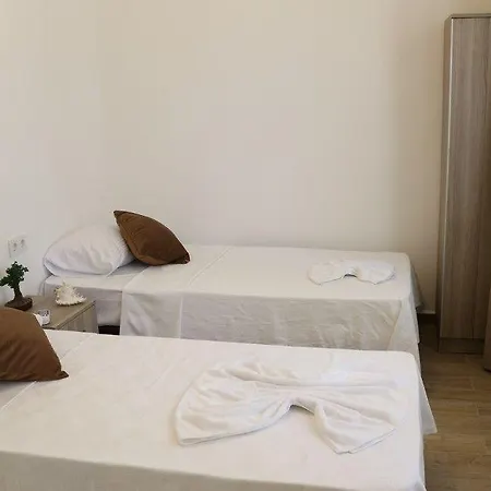 Gazde/Camere de închiriat Agan