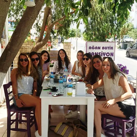 Agan Quarto em Acomodações Particulares *